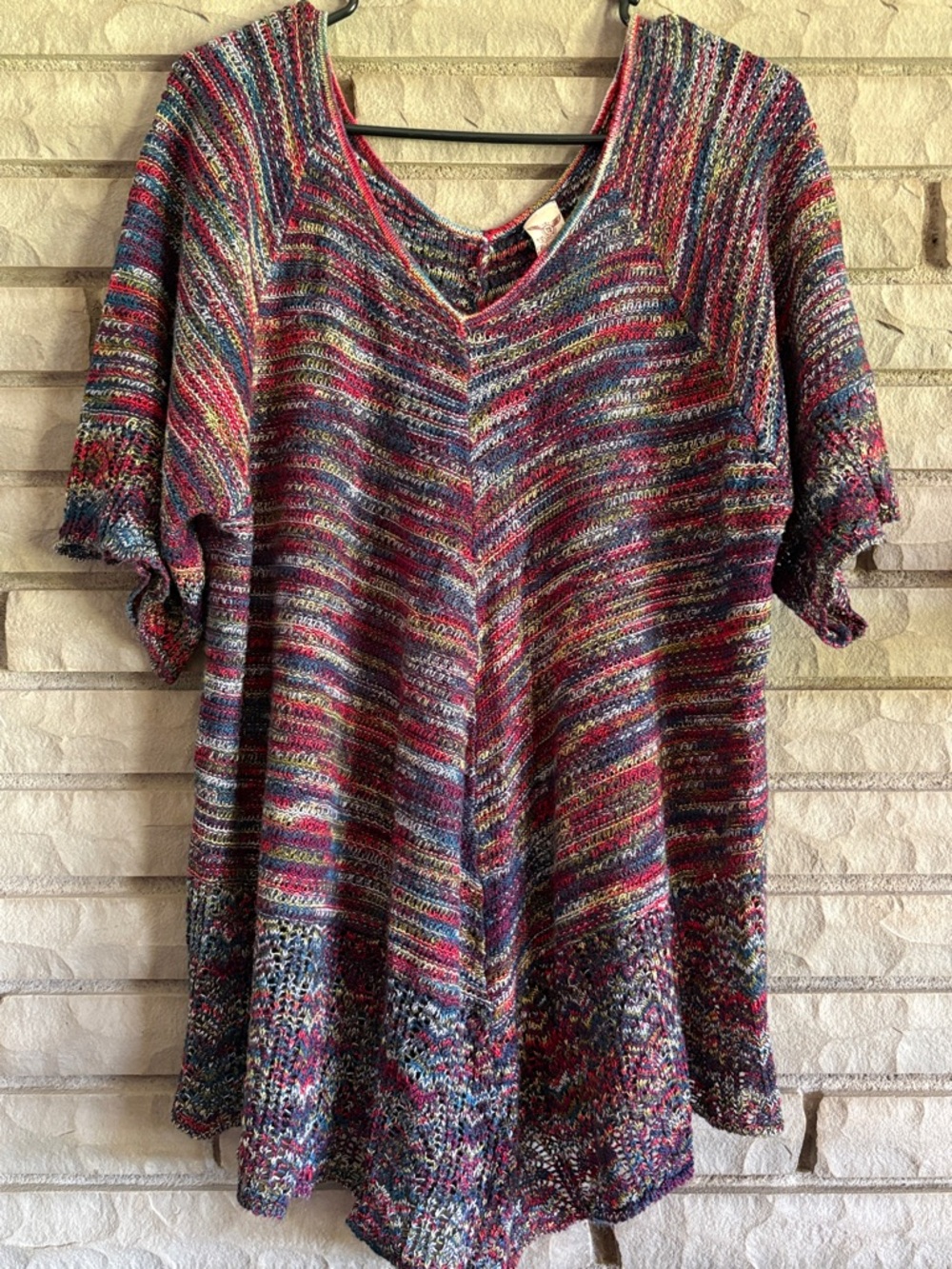 Multicolor Knit V-Neck Women’s Top